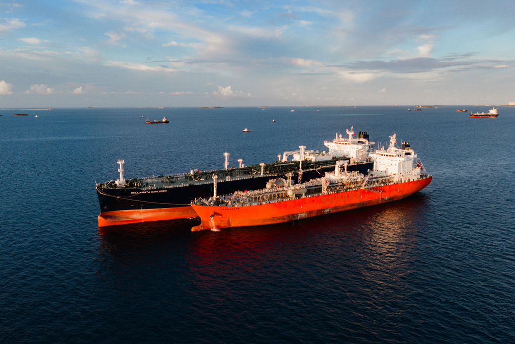Global Intercept Welcomes BELLAVISTA EXPLORER to the Maldives for STS Operation